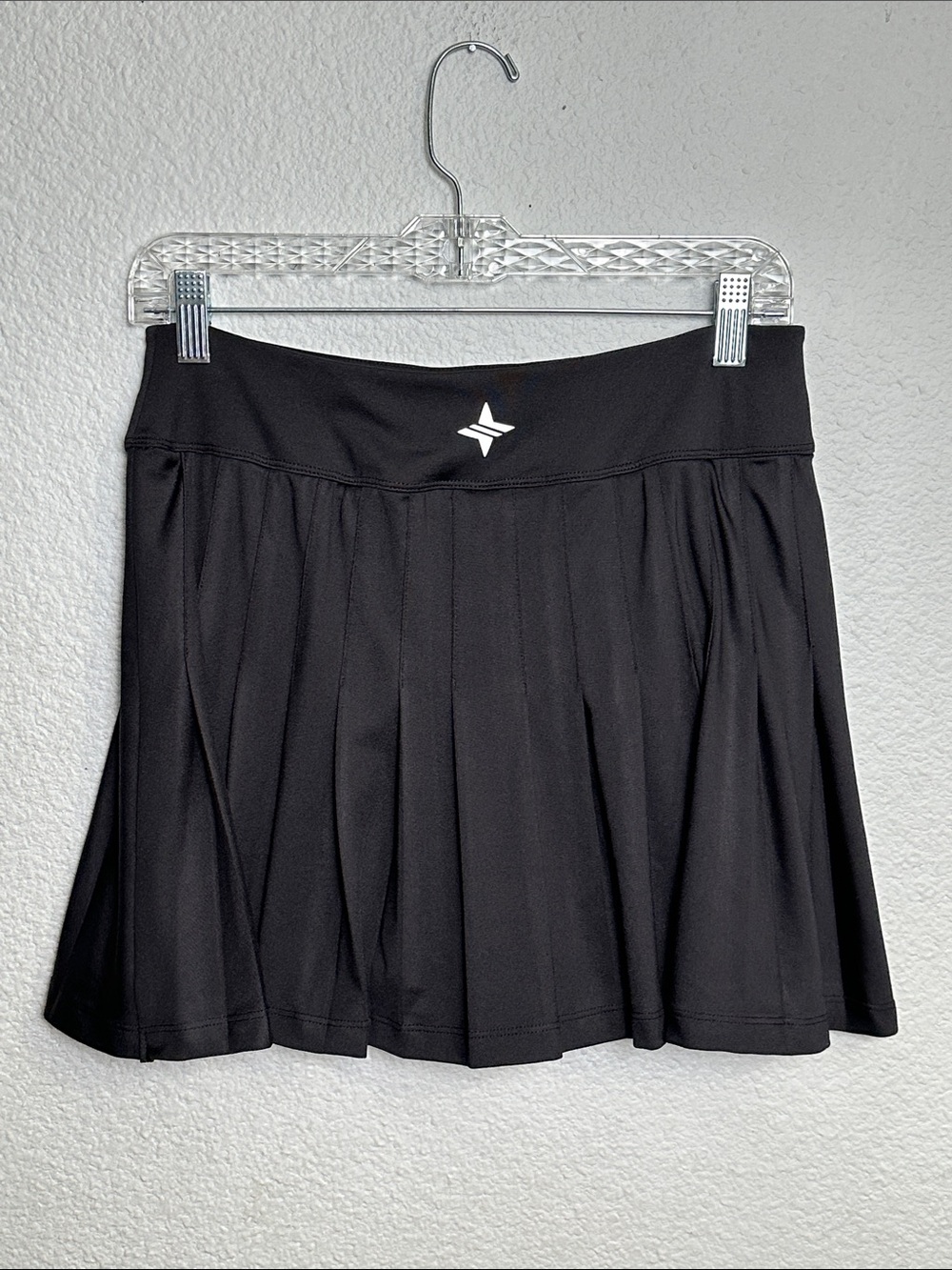 Tuckernuck Black Pleated Skirt Pull On Skort Tennis Activewear Golf Medium